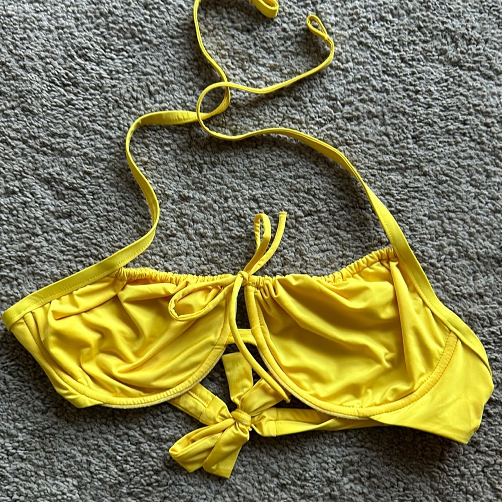 Calzedonia bikini top